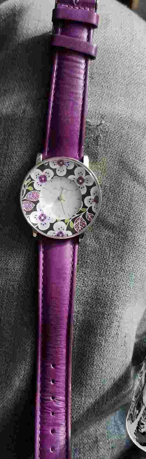 Vera Bradley Watch Plum Petals Women's Very NICE