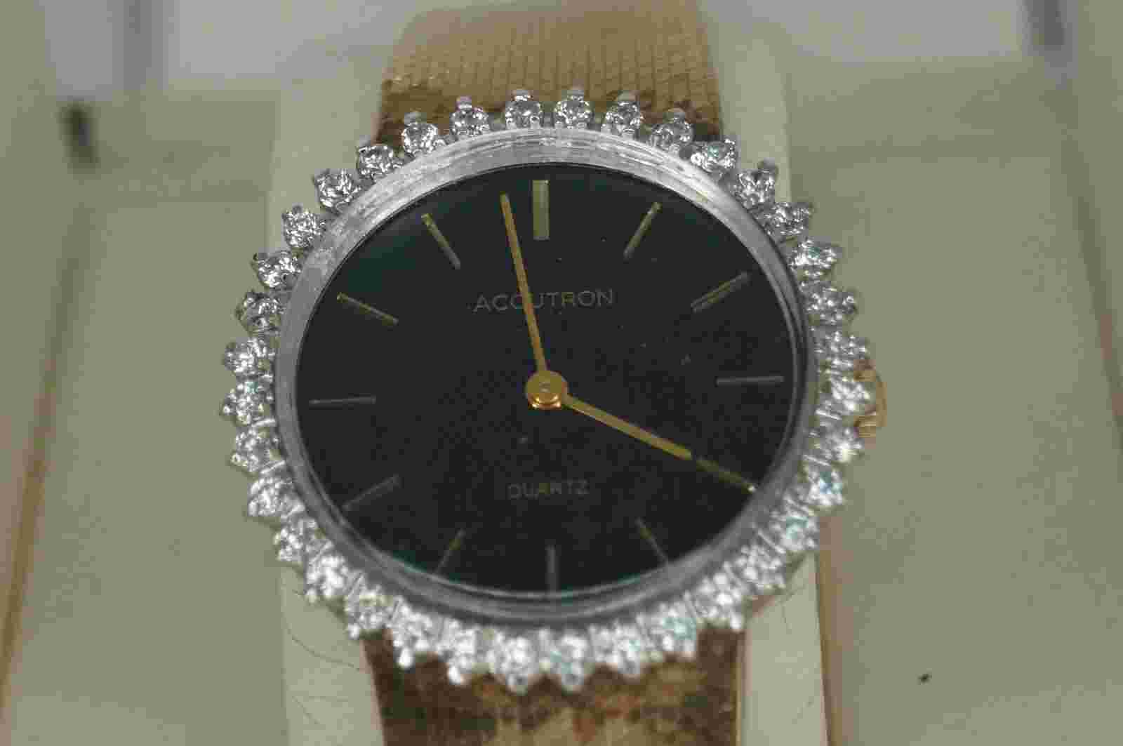 Super RARE Accutron Bulova 10K Rolled Gold Back Swiss 7087 Quartz 36 Jewel Face