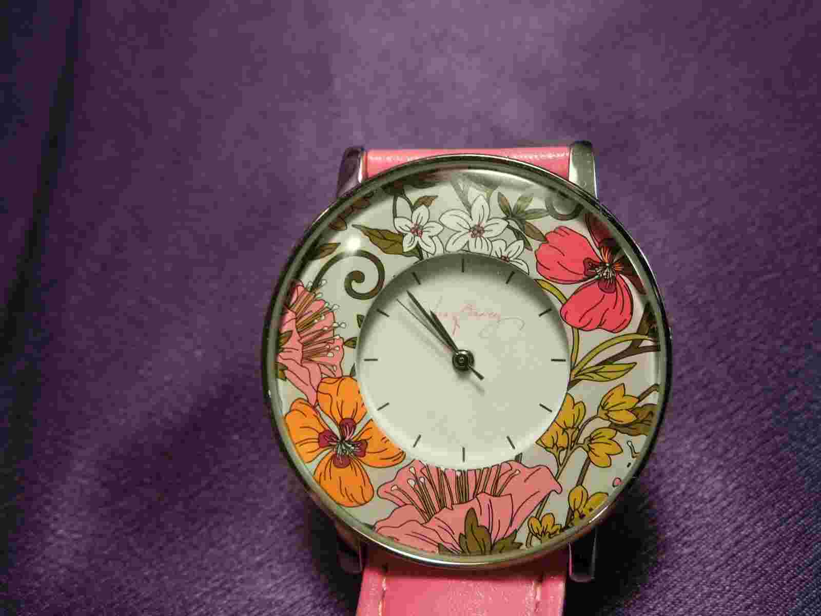 Vera Bradley Flower Floral Art Wristwatch Pink Genuine Leather