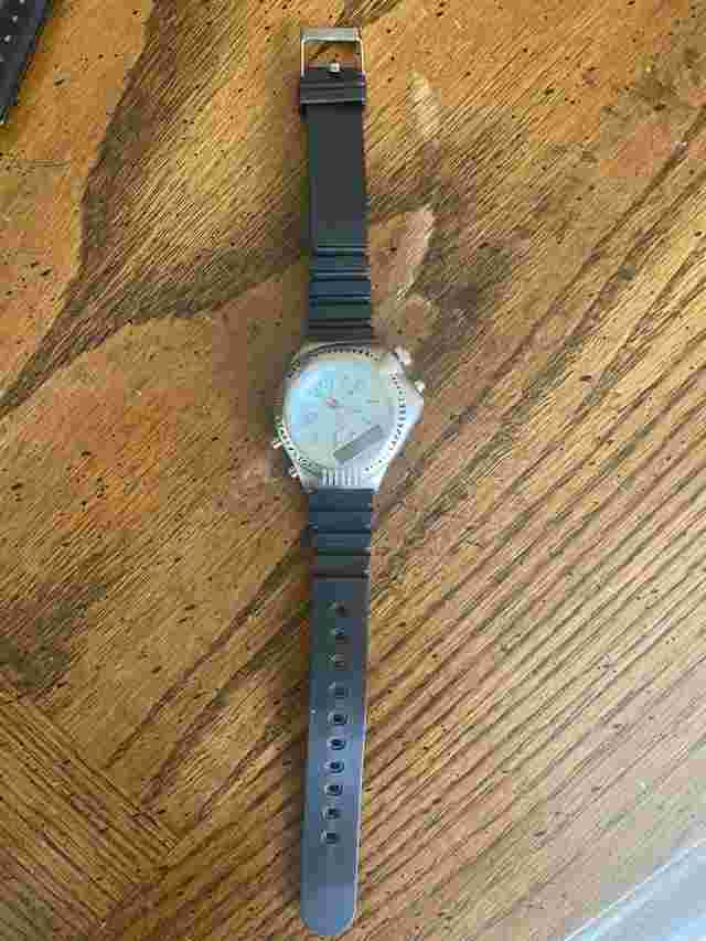 VINTAGE WRIST WATCH  BRAND JALGA  NEEDS BATTERY