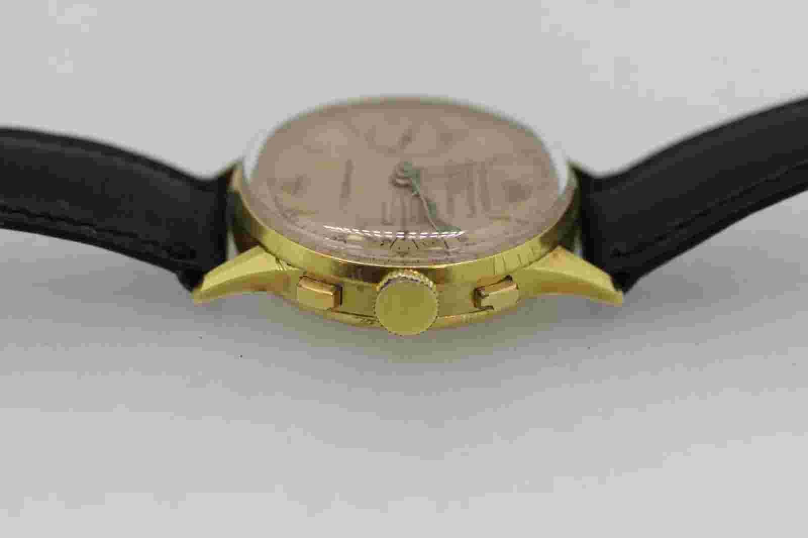 Vintage Fairfax 18k Yellow Gold Chronographe Suisse Wristwatch