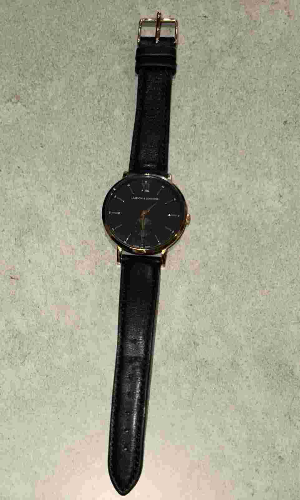 Larsson & Jennings Lugano Jura NEW BATTERY! Black & Rose Gold Watch Excellent!