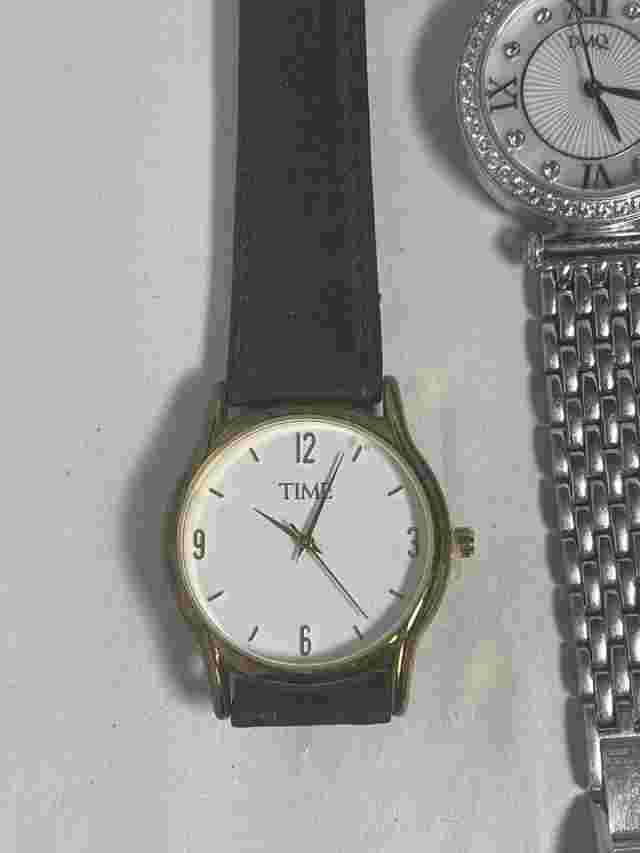 6 Quartz Watches Bulk Lot Times DMQ & More Need Batteries