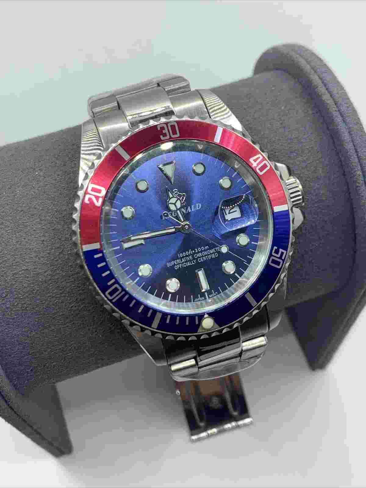 Reginald Mens Wrist Watch Silver Navy Red Analog Quartz. Brand New