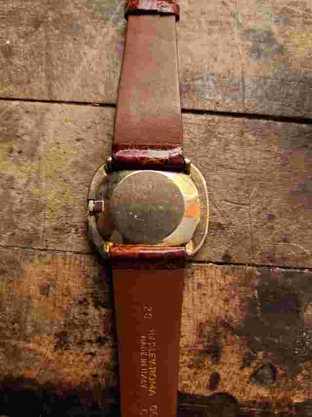 vintage bueche girod Onyx Dial watch In 18kt Gold