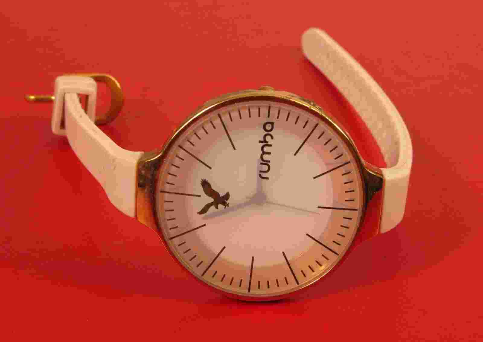 RUMBA FASHION WATCH NOT WORKING MAY JUST NEED A BATTERY PREVIOUSLY LOVED !!