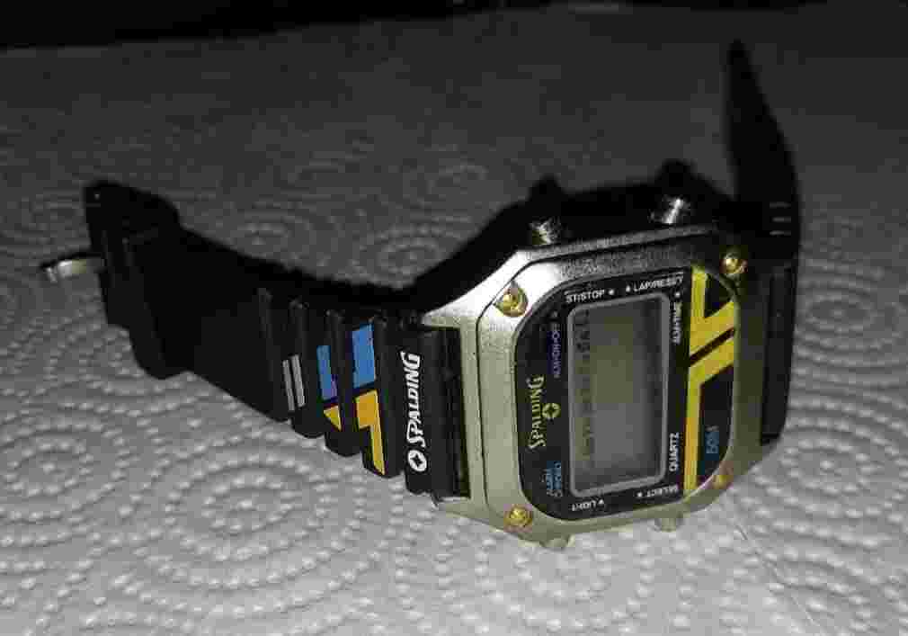 Spalding digital 50 meter quartz wrist watch -W8