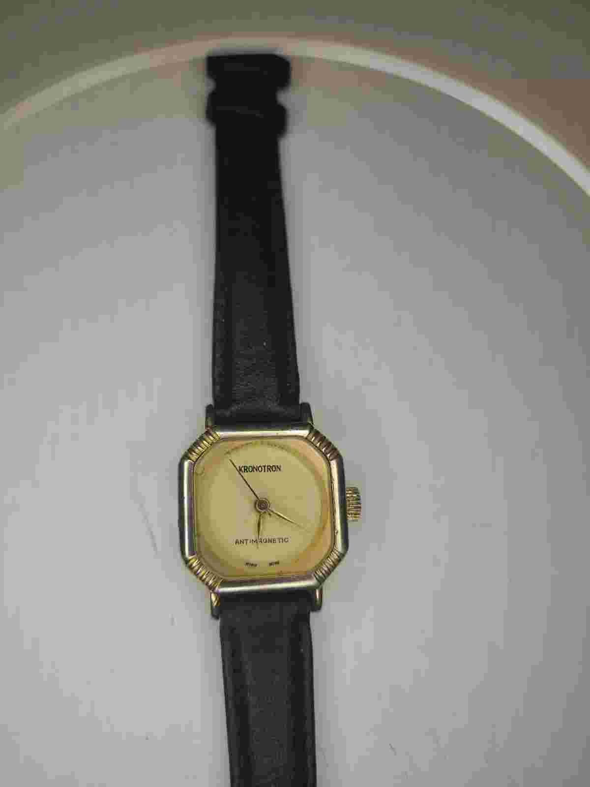 Vintage Women's Watch  KRONOTRON sold As Is Genuine leather gold tone