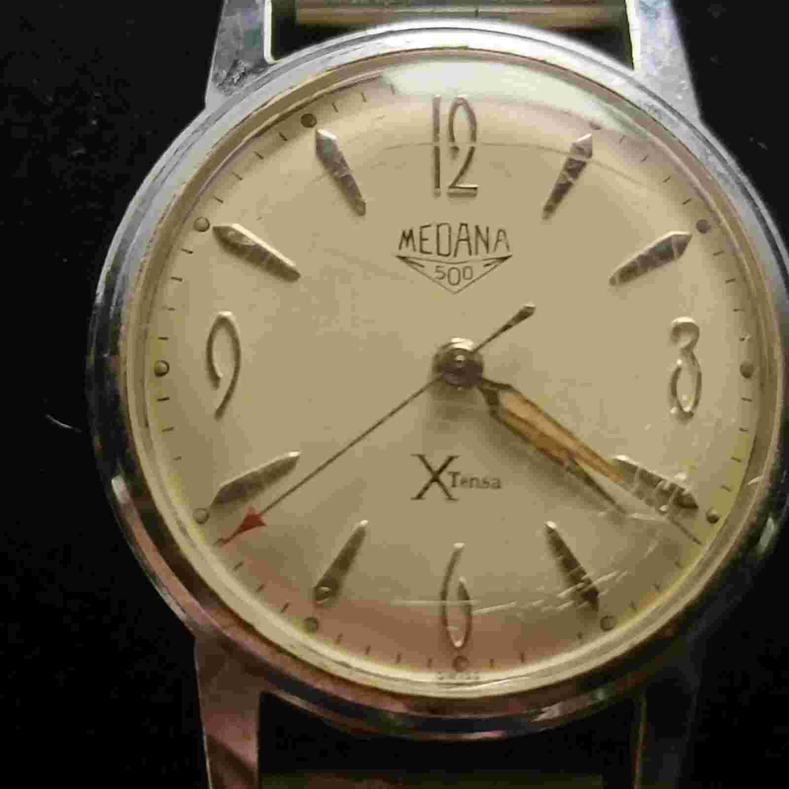 Vintage Medana 500 Xtensa Wrist Watch With Band 33mm