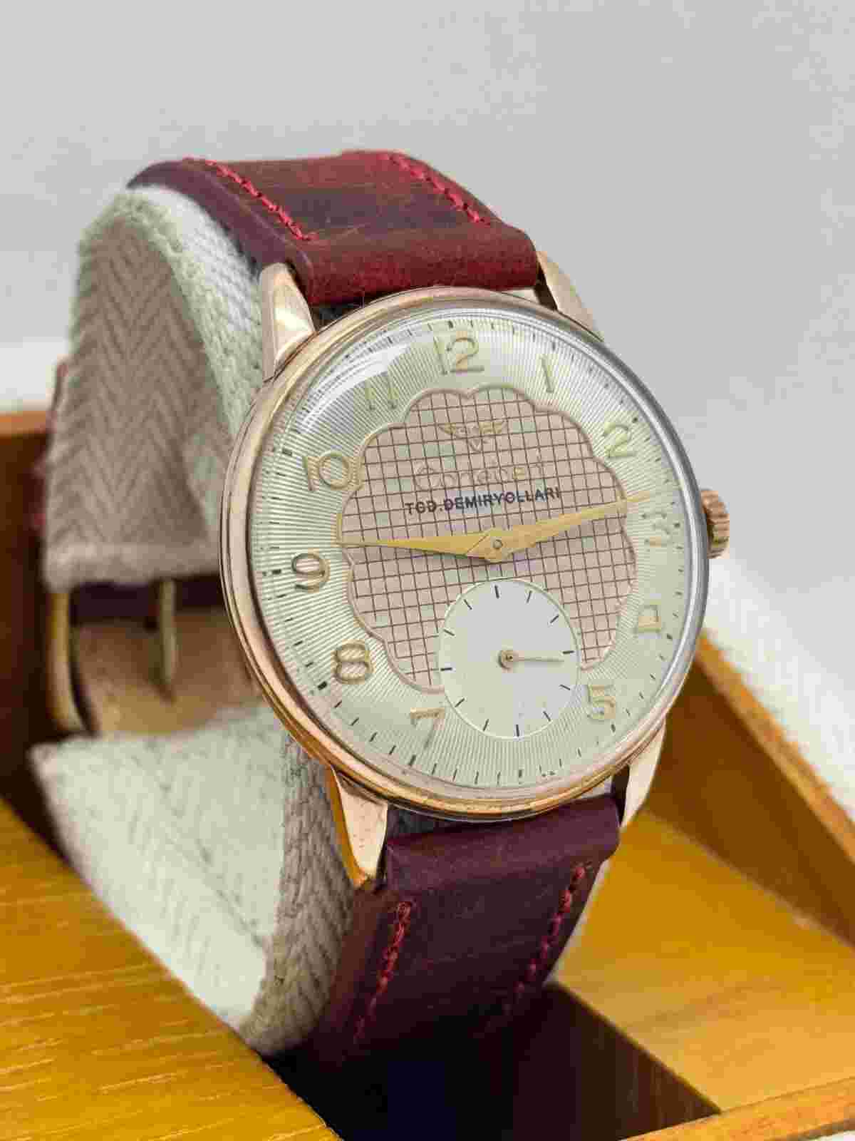 Vintage Cortébert TCDD Railway 1950's Cal.720 Watch on Custom Navy Lizard Strap