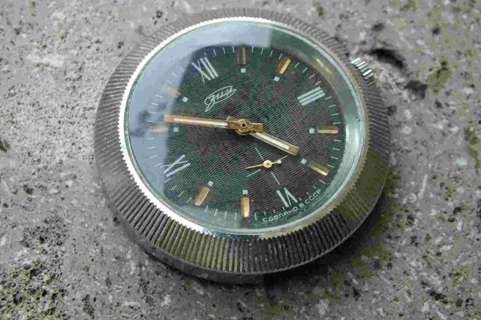 Vintage Unique Zim Pobeda (Зим Победа) 15 Jewels USSR Mechanical Watch.