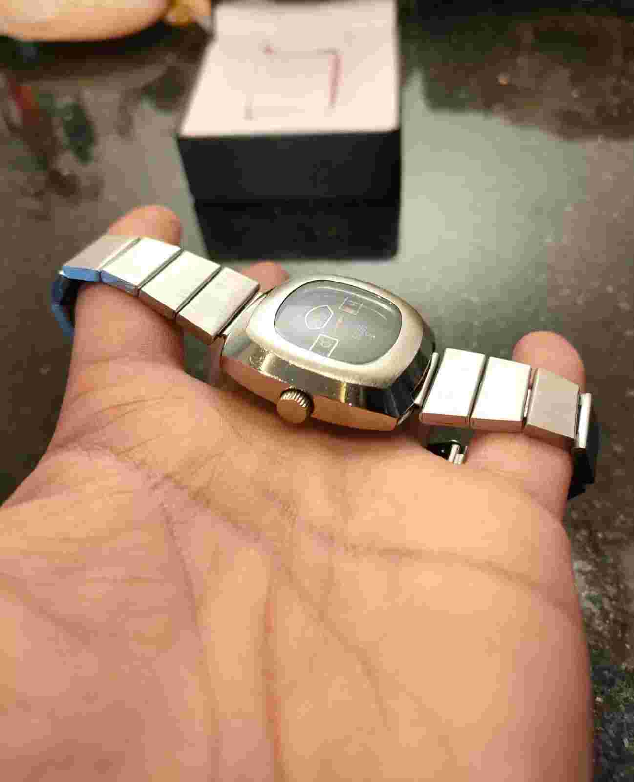 1970s Vintage Sorna Jump Hour 17 Jewels Switzerland