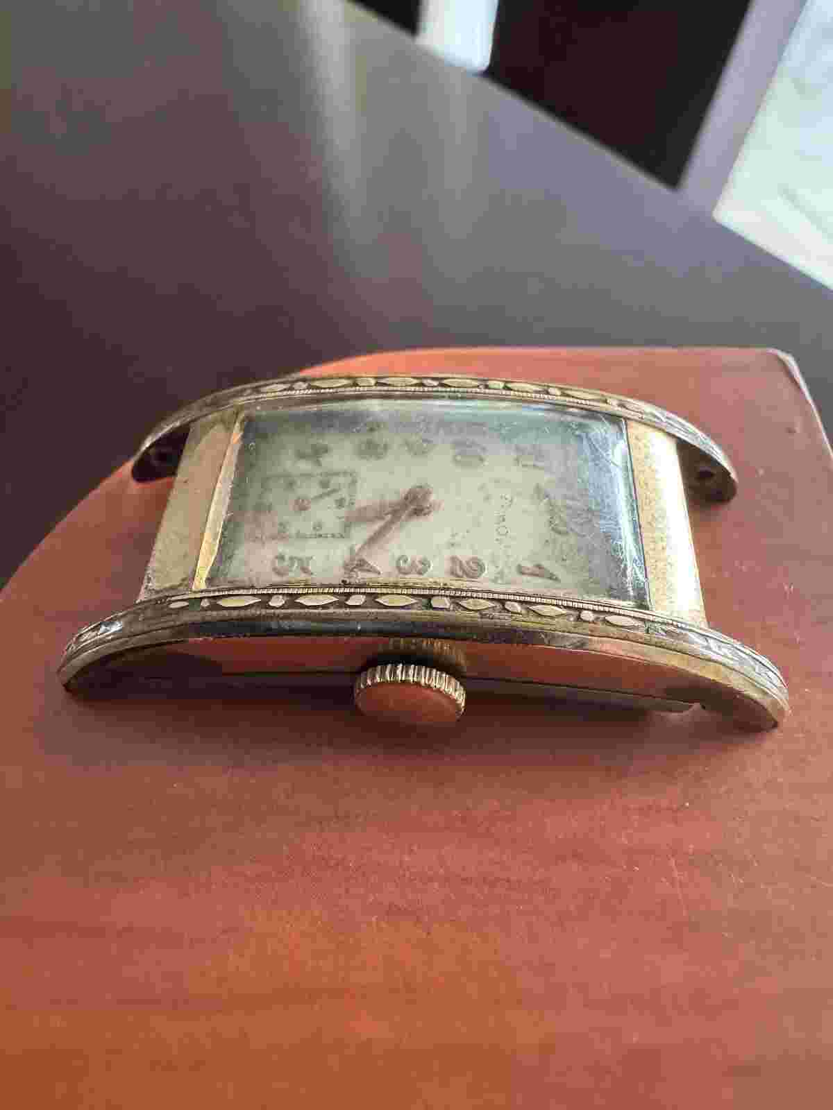 VINTAGE MEN'S MIMO CURVER WRIST WATCH CAL. 7557 KEEPING TIME 17 JEWEL