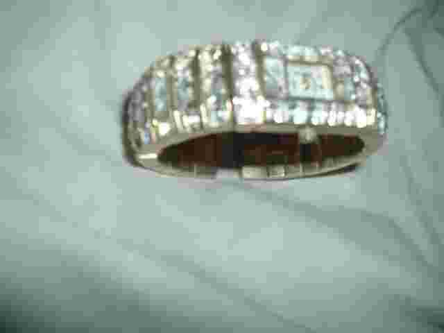 Vintage Women's Geneva Diamond Gold clasp band Watch