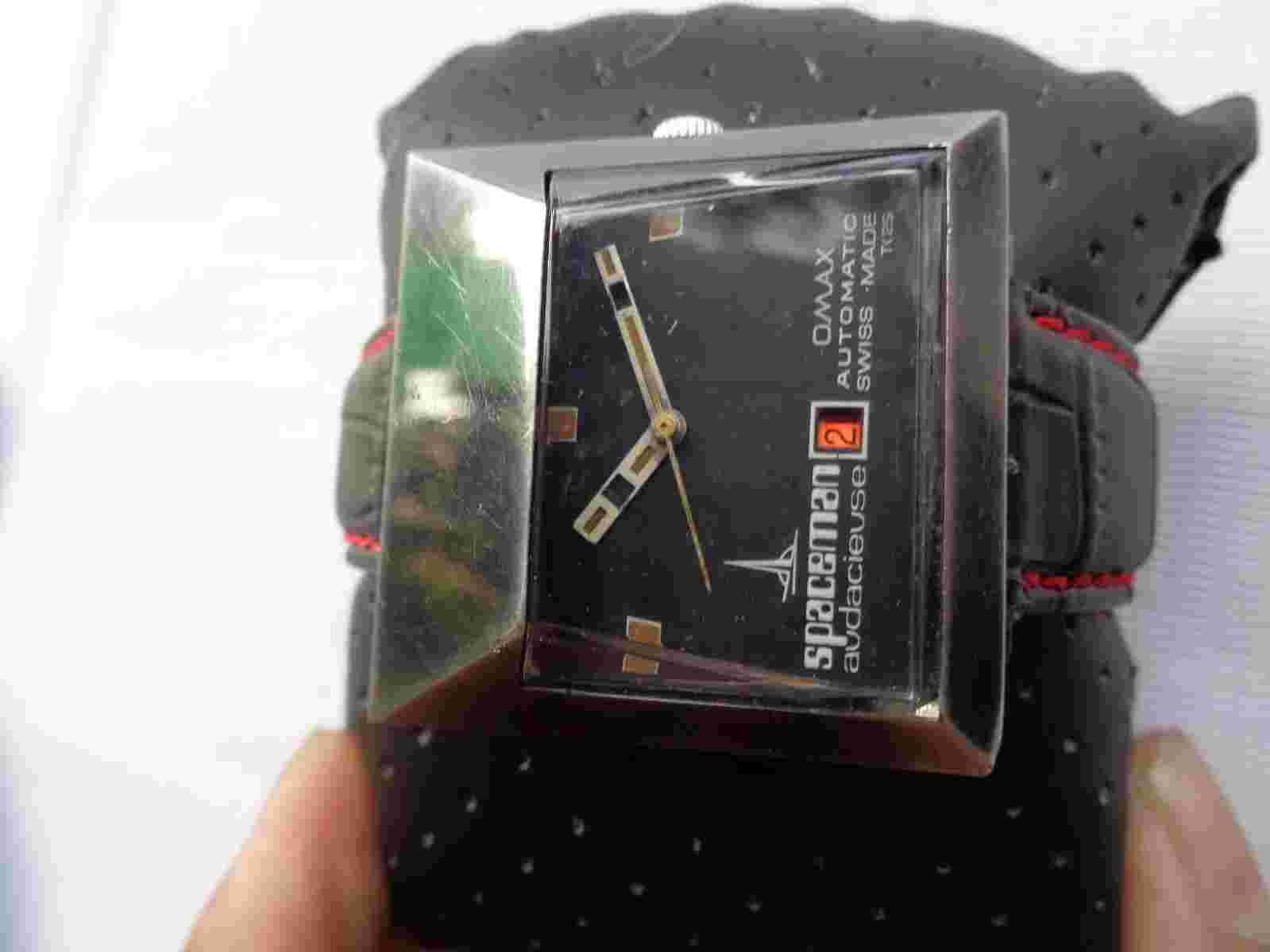 ULTRA RARE SUPER VTG SWISS OMAX SPACEMAN BLACK DIAL MENS AUTOMATIC WRISTWATCH
