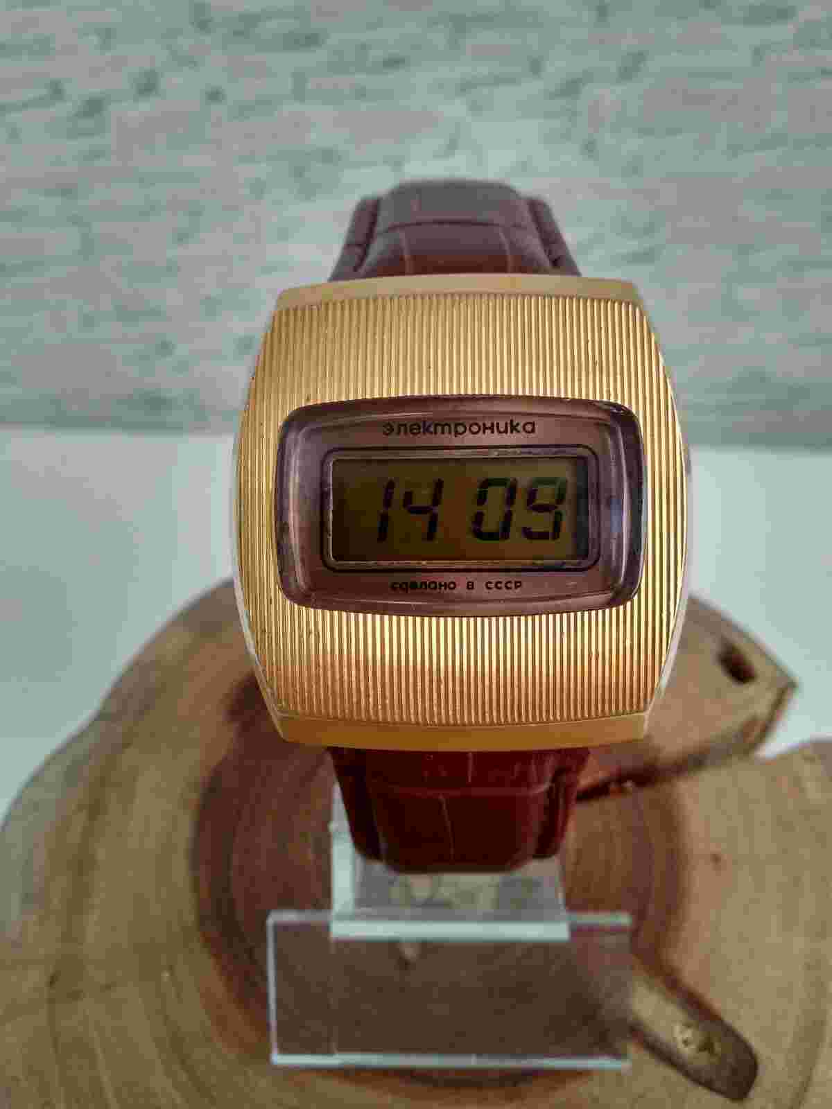 Vintage LIMITED Soviet digital watch Elektronika 3049 Gold Plated AU5 USSR 1970s