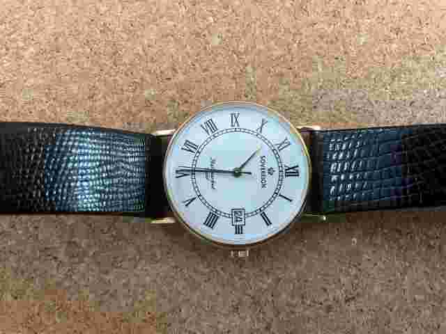 Sovereign 9ct Solid Gold Gents Watch 99p Start !