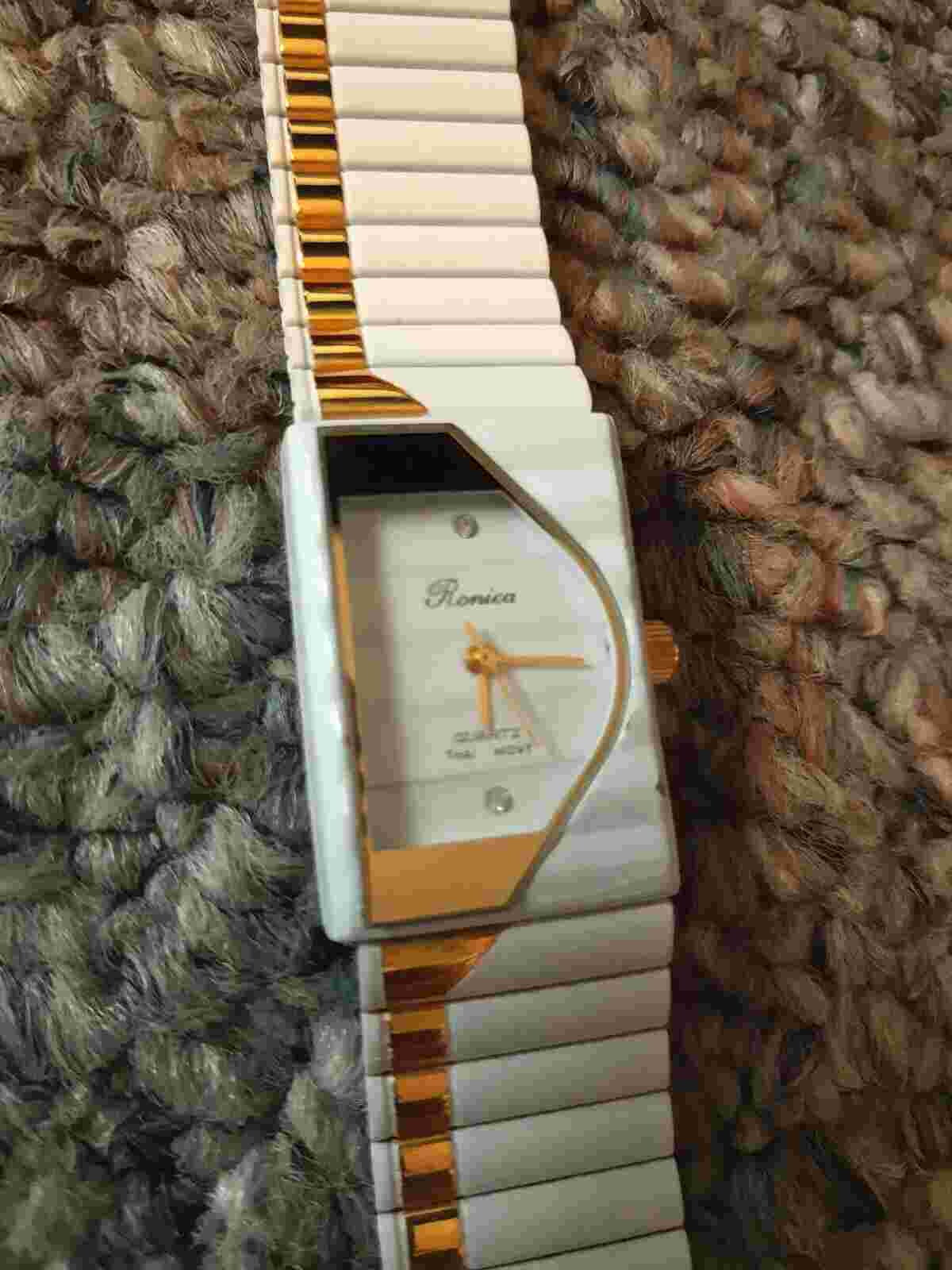 Fashion Watch:  WHITE & GOLD Metal band, RONICA brand Quartz Thai Movt 20mm
