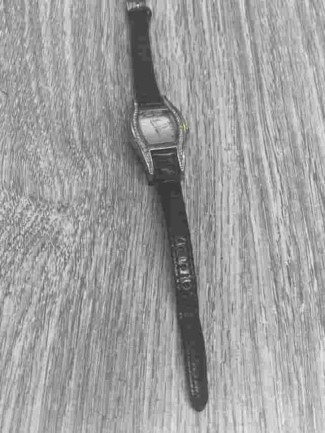 Candie's Watch Wristwatch Leather Band works running vintage