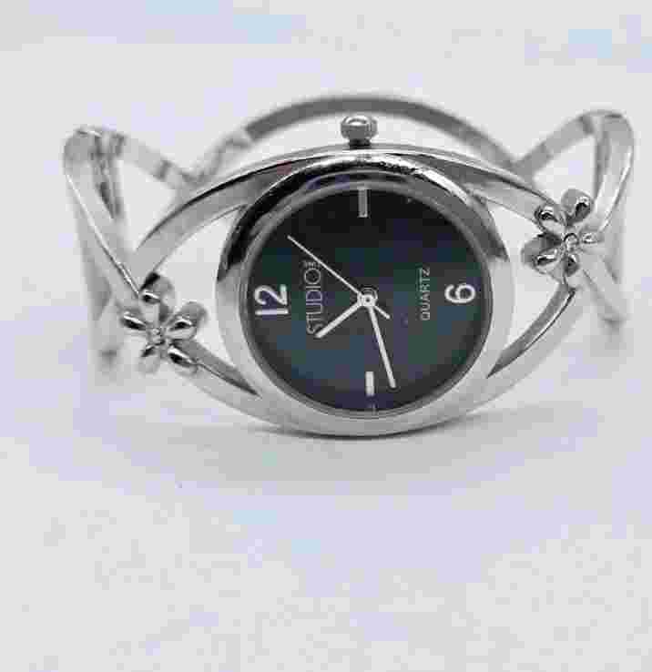 Studio Watch Bracelet Band New Battery Silver tone Black Face
