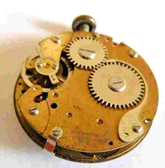 PIN LEVER # 4 WINDSOR MOVEMENT WITH DIAL & HANDS RUNNING, NEEDS CLEANING