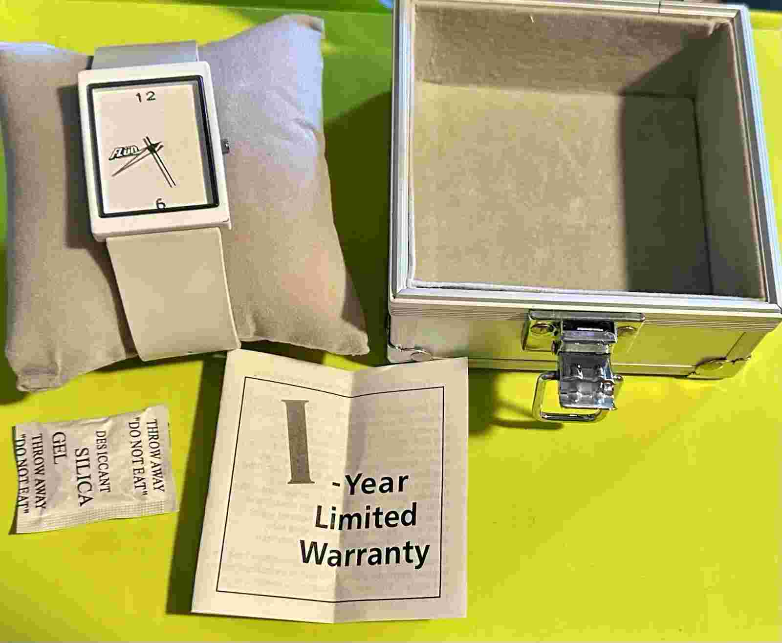 Flud Rare White Watch EXCELLENT