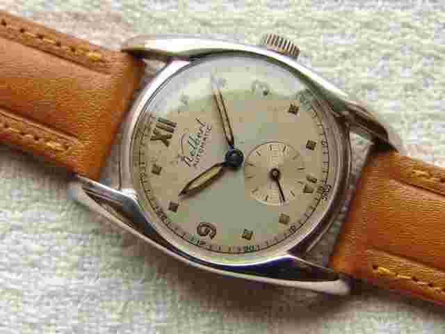 Mens WWII era vintage KELBERT automatic steel good condition military wristwatch