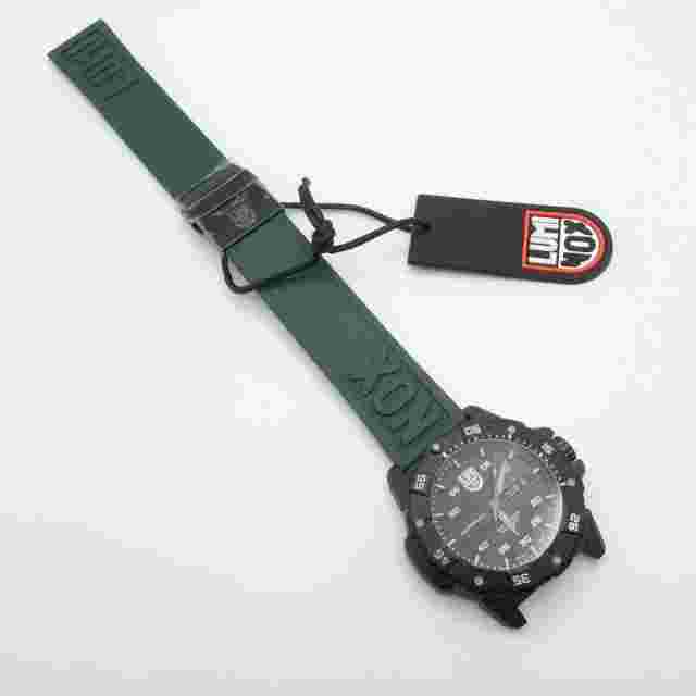 Luminox XS.3877 Master Carbon Seal Green Automatic Military Mens Watch 45mm Tag