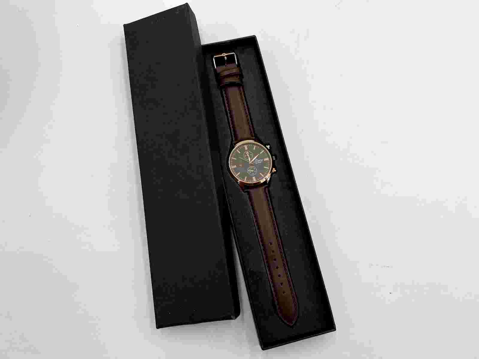 t657 Classic Riviera Genuine Leather Wrist Watch