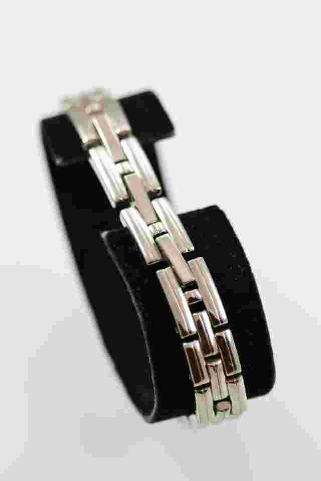Relic Watch Women Silver Stainless Steel Water Resistant Battery Lavender Quartz