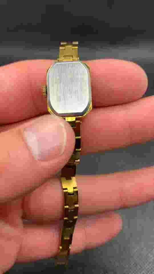 Women's Vintage Wrist Watch Vimpel (Вымпел). Made in Belarus. Beautiful Watch.