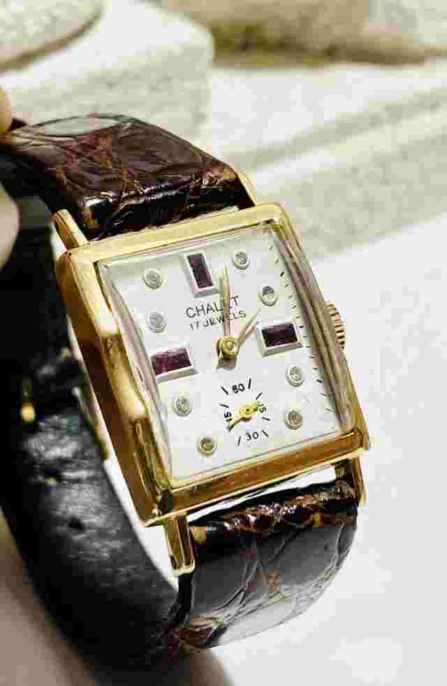 CHALET ART DECO VINTAGE WATCH 14ct GOLD.