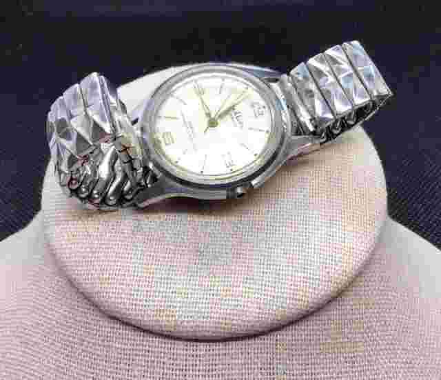 Vintage Mens Sellita 17 Jewels Incabloc Wrist Watch "AS IS" W703
