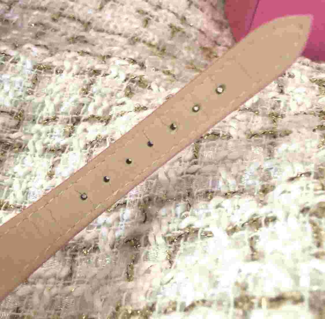 Hello kitty Kawaii Heart Pink leather analog wristwatch with Box Sanrio Unused