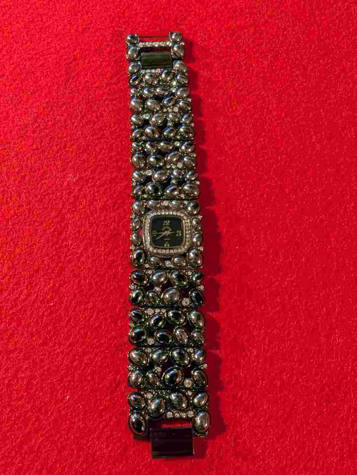 ADRIENNE VITTADINI BLACK METAL BAND RHINESTONES WOMEN WATCH NEW BATTERY Lot 107