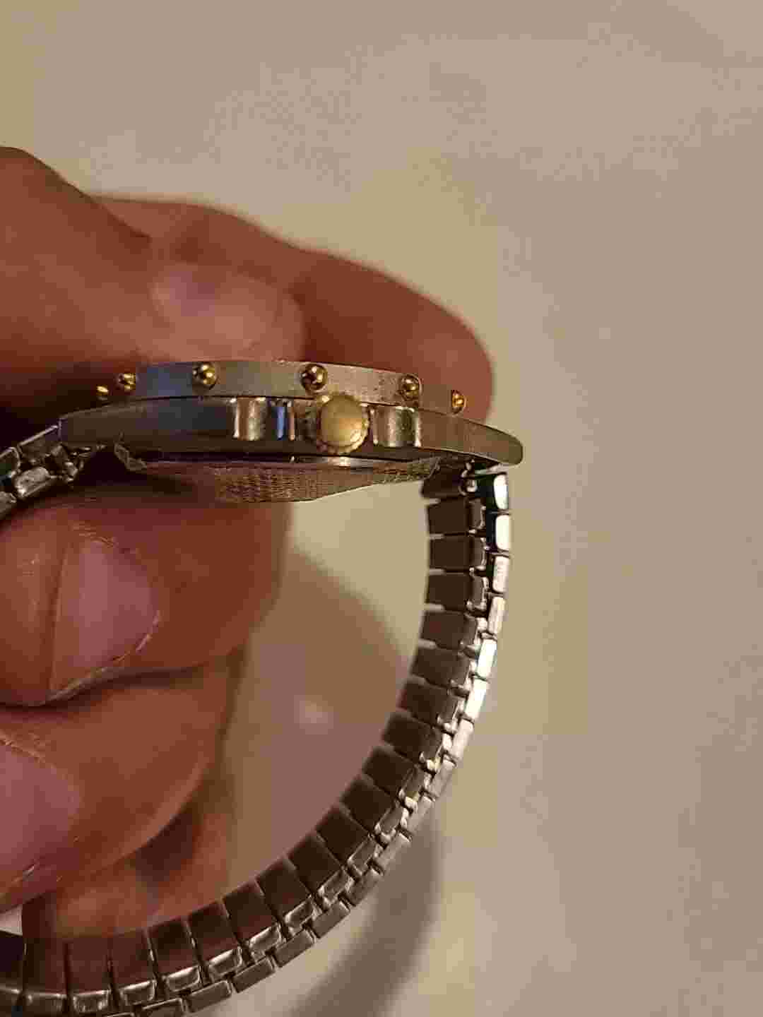 LA Gear Water Resistant Quartz 3ATM BAND SAYS FLEX ON HONG KONG 100% S.S.