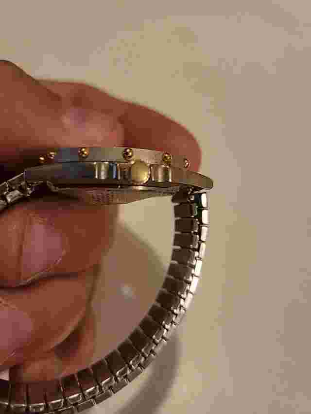 LA Gear Water Resistant Quartz 3ATM BAND SAYS FLEX ON HONG KONG 100% S.S.