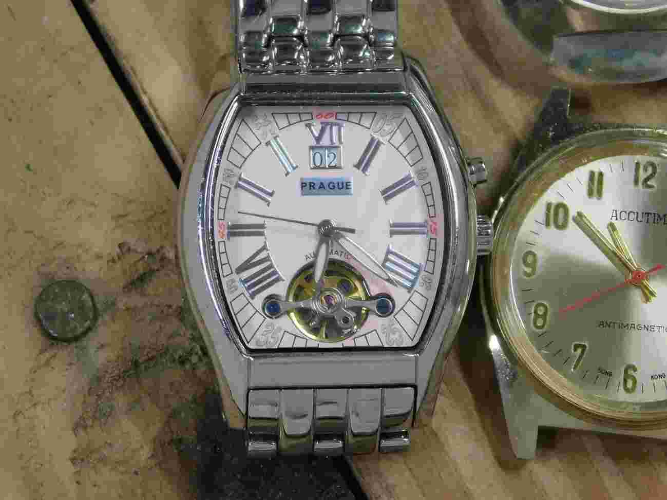 Watch lot Caravelle Praque automatic mens j452