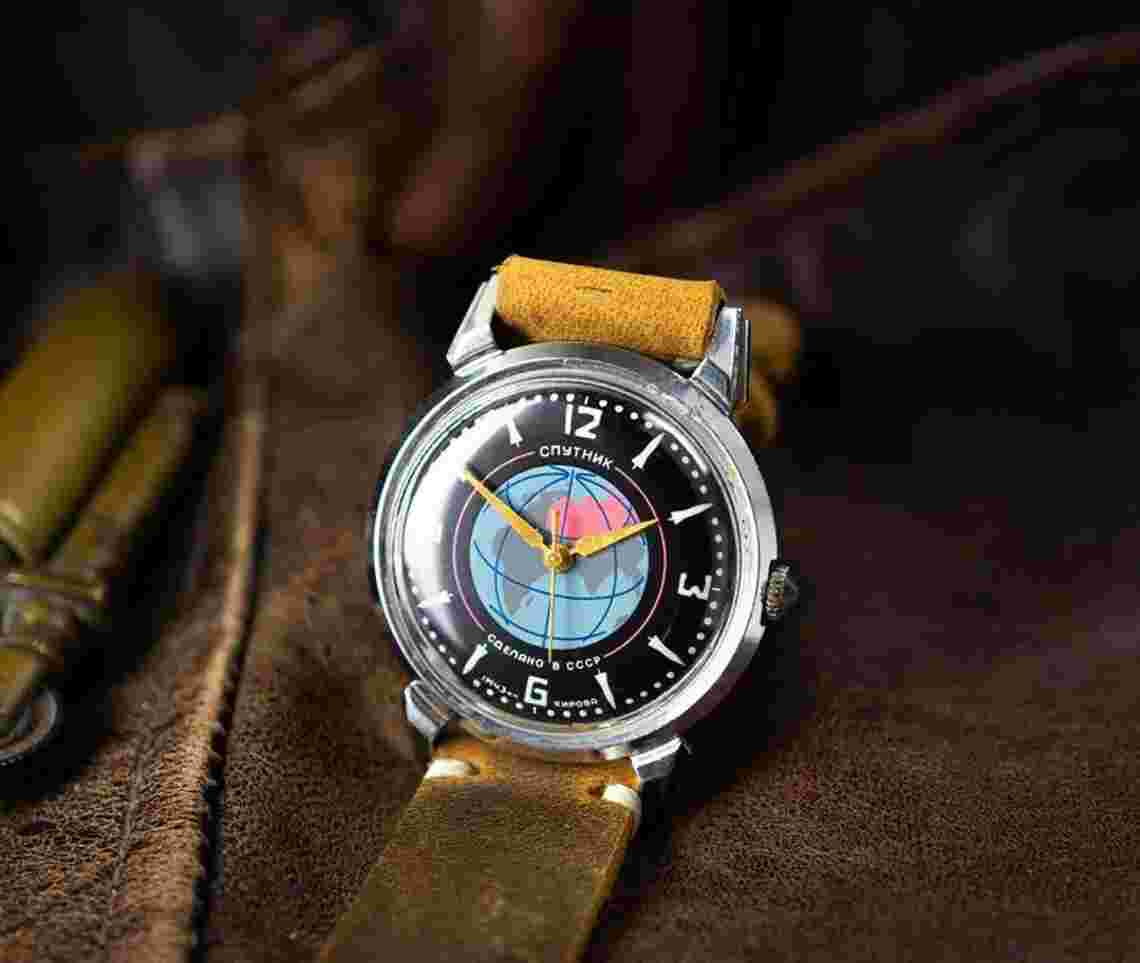 Soviet vintage watch " Satellite '', "Kirovskie''  " 1950s, made in USSR 1 MChZ