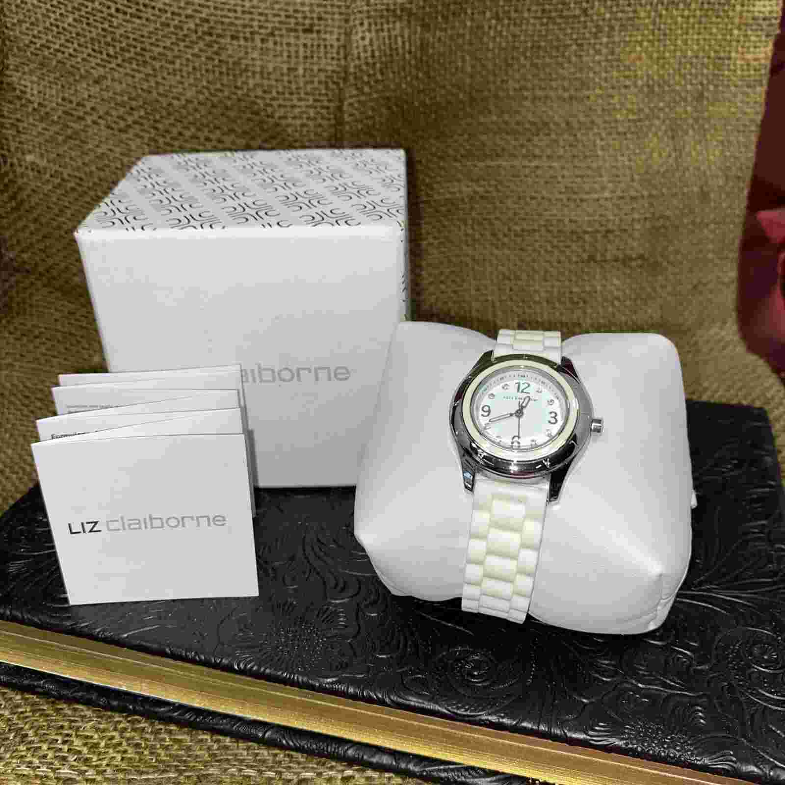 Vintage EUC Battery New Liz Claiborne Womans White Watch Box Papers See Back Pic