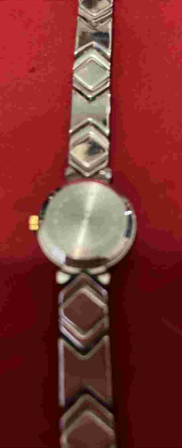 Jaclyn Smith Silver Tone Dial Round Case Stainless Band Watch Latch Closure.