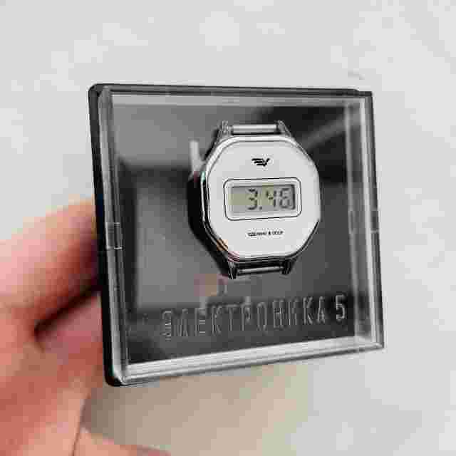 RARE Electronika 5 Integral Small Women's USSR Watch Belarus Soviet Vtg LCD Box