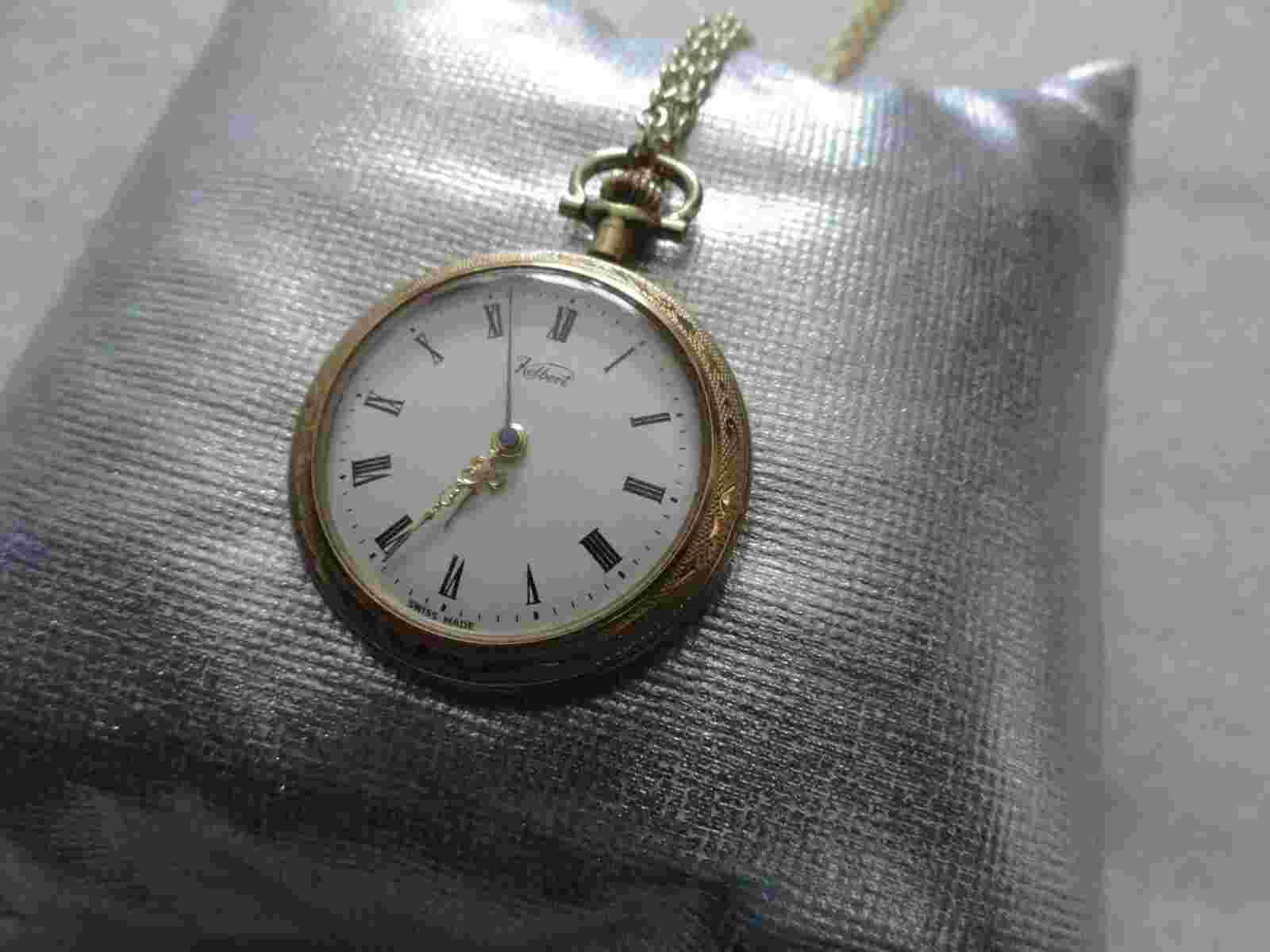 Vintage Swiss Made Kelbert Mechanical Wind Up Necklace Pendant Watch