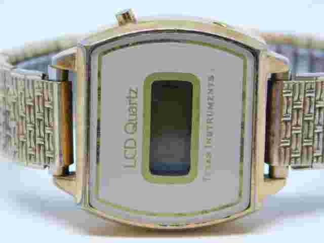 Vintage Texas Instruments Gold Tone Quartz Digital Women's Watch Sales As Is