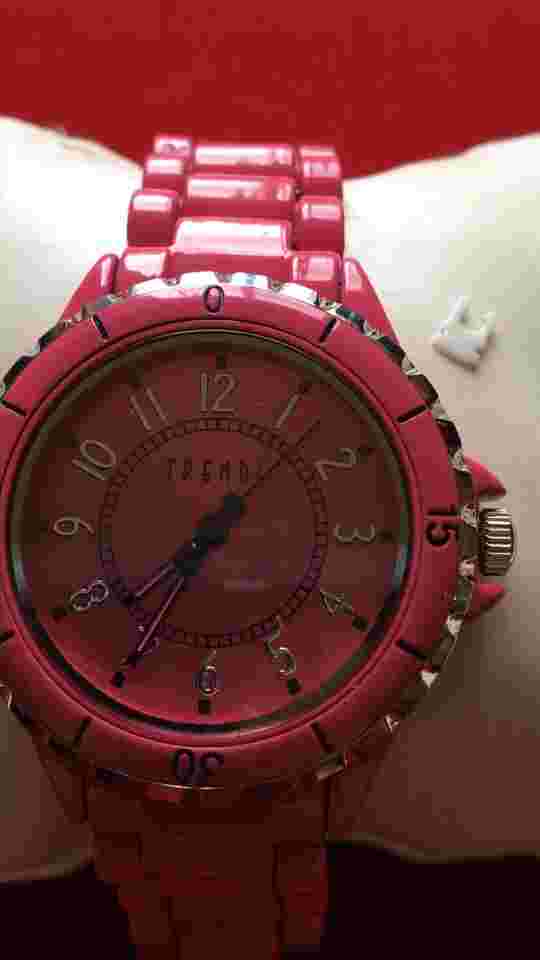 Trendz Women's Quartz Watch  All Pink Domed Crystal . New Battery . Mint