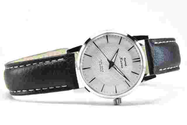 Very Rare HMT Karna White Face Leather 17 Jewels Hand Winding Watch Case 35 mm