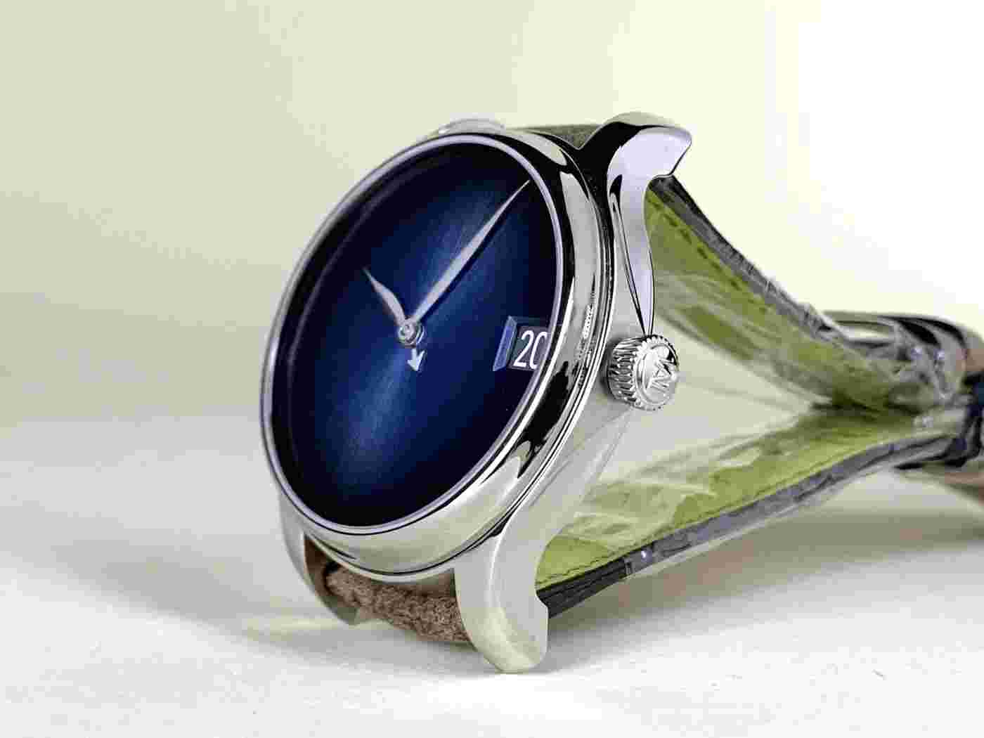 *Rare* NEW H. Moser & Cie Endeavour Perpetual Calendar Concept Watch in FULL SET