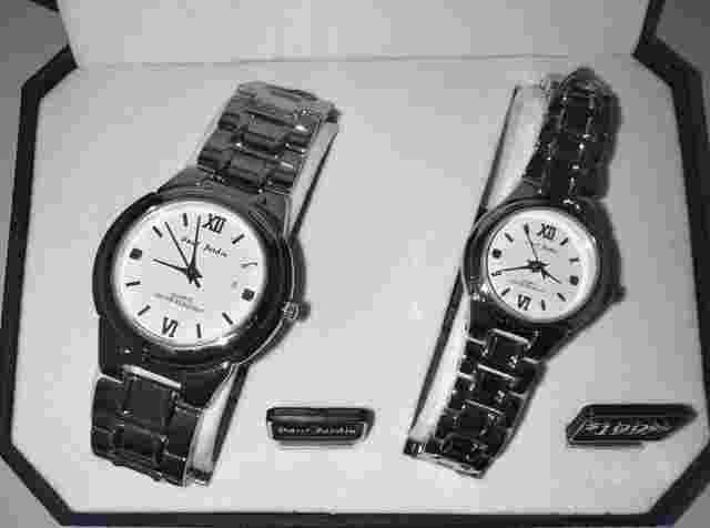 PAUL JARDIN STAINLESS COUPLE SET, QUARTZ, WATER RESISTANT, HIS & HERS WATCH SET