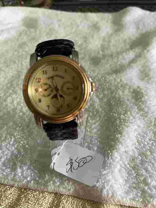 Tommy Bahama TB1065 S301 WATCH Moon Phase Pineapple +Box Needs Batt