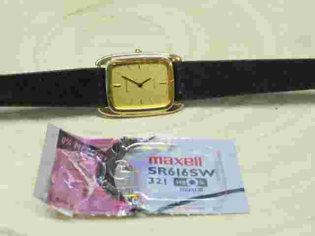 Lassale by Seiko slim thin gold tone wrist watch quartz 8420-7339